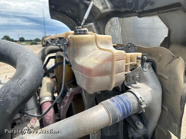 image for item DX0640 2017 Mack GU713 dump truck