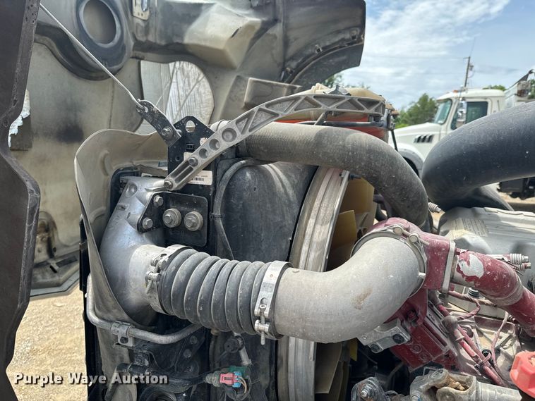 image for item DX0640 2017 Mack GU713 dump truck