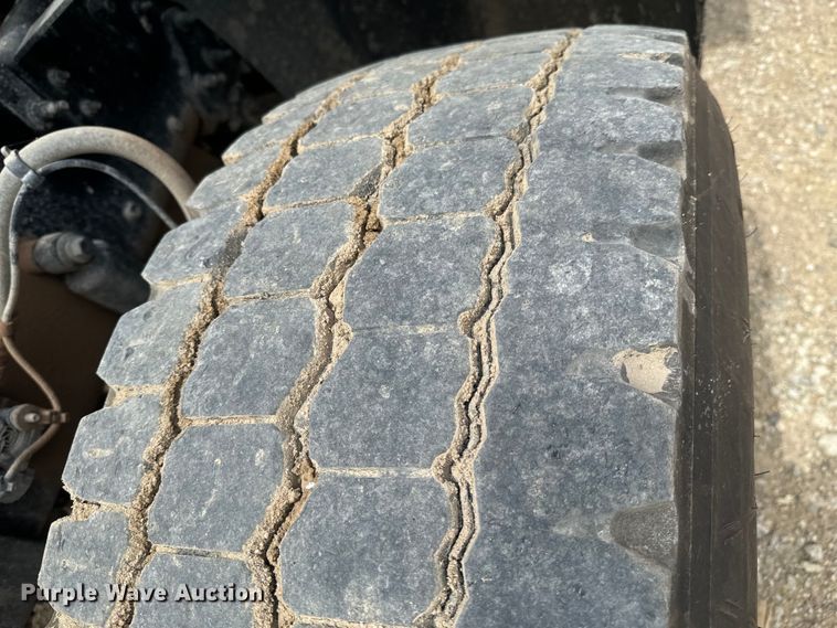 image for item DX0640 2017 Mack GU713 dump truck