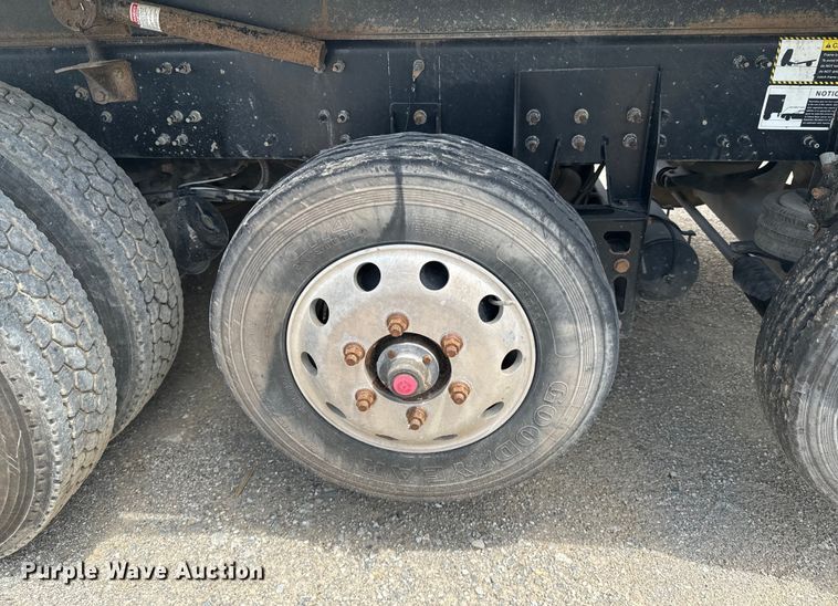 image for item DX0640 2017 Mack GU713 dump truck