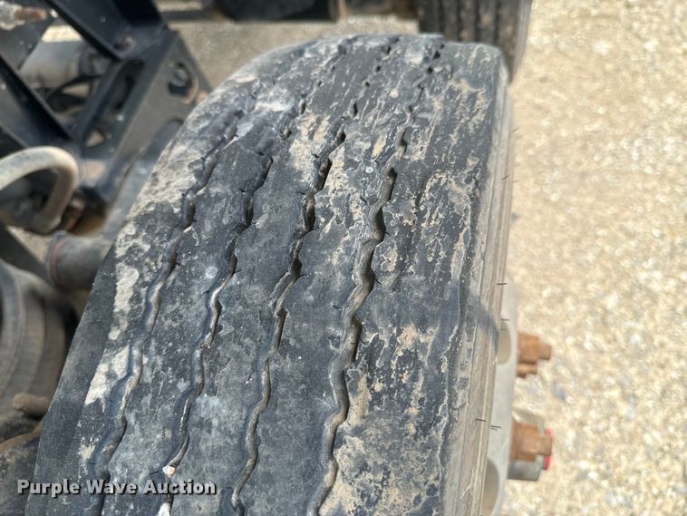 image for item DX0640 2017 Mack GU713 dump truck