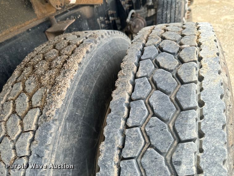 image for item DX0640 2017 Mack GU713 dump truck