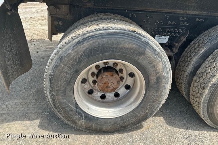 image for item DX0640 2017 Mack GU713 dump truck