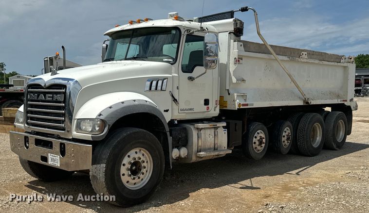 image for item DX0641 2017 Mack GU713 dump truck