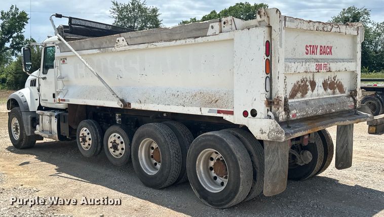image for item DX0641 2017 Mack GU713 dump truck