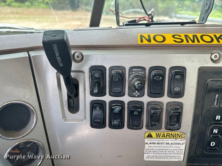 image for item DX0641 2017 Mack GU713 dump truck