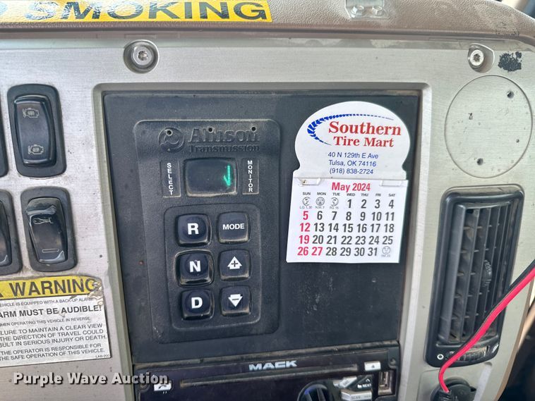 image for item DX0641 2017 Mack GU713 dump truck