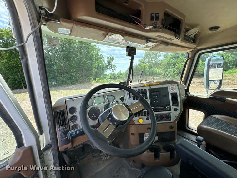 image for item DX0641 2017 Mack GU713 dump truck