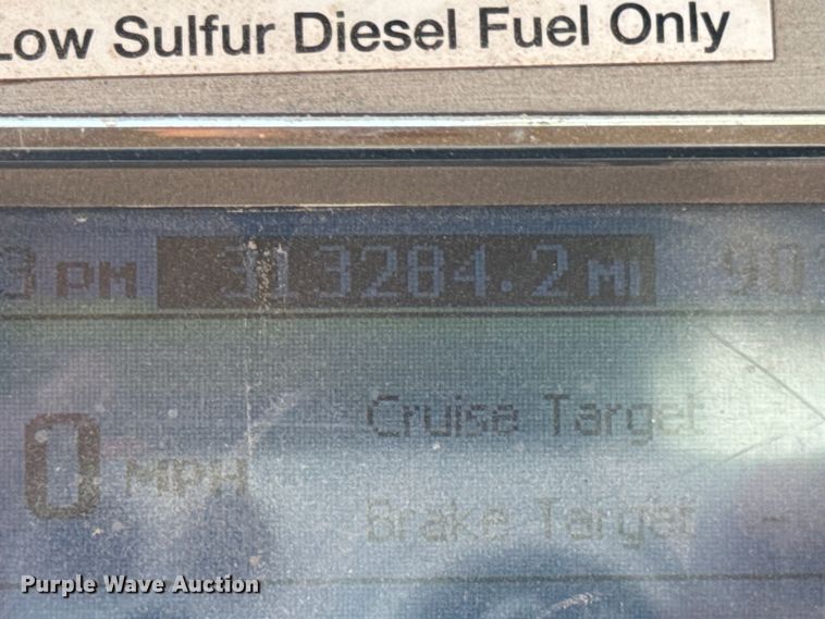 image for item DX0641 2017 Mack GU713 dump truck