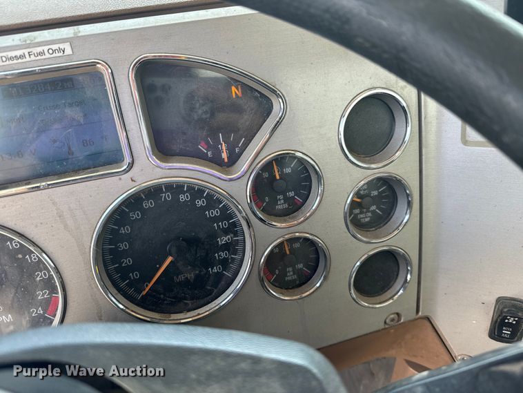 image for item DX0641 2017 Mack GU713 dump truck