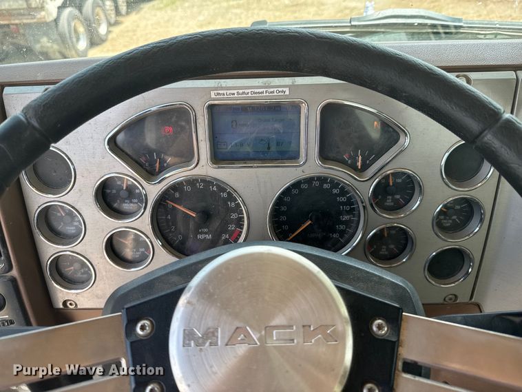 image for item DX0641 2017 Mack GU713 dump truck