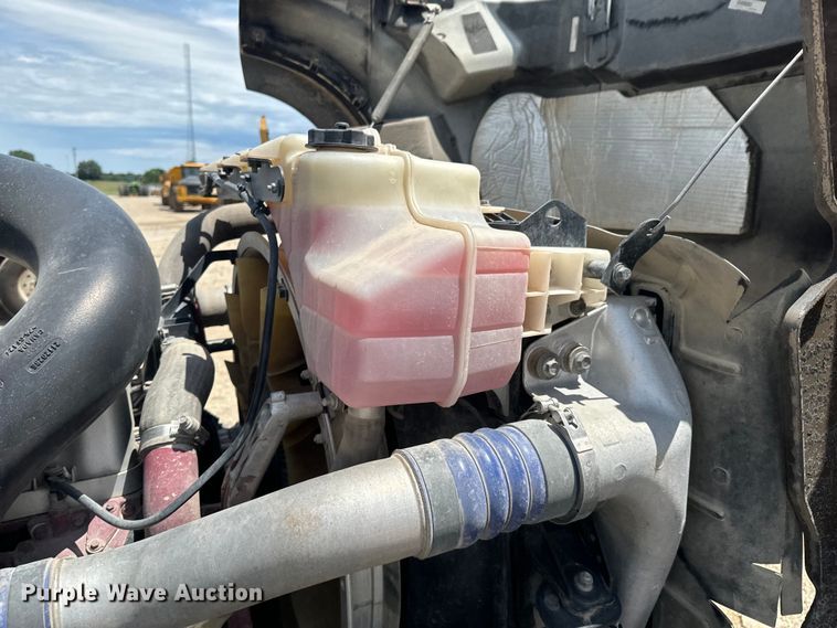 image for item DX0641 2017 Mack GU713 dump truck