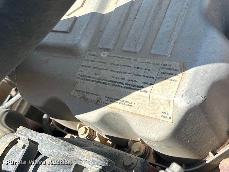 image for item DX0641 2017 Mack GU713 dump truck