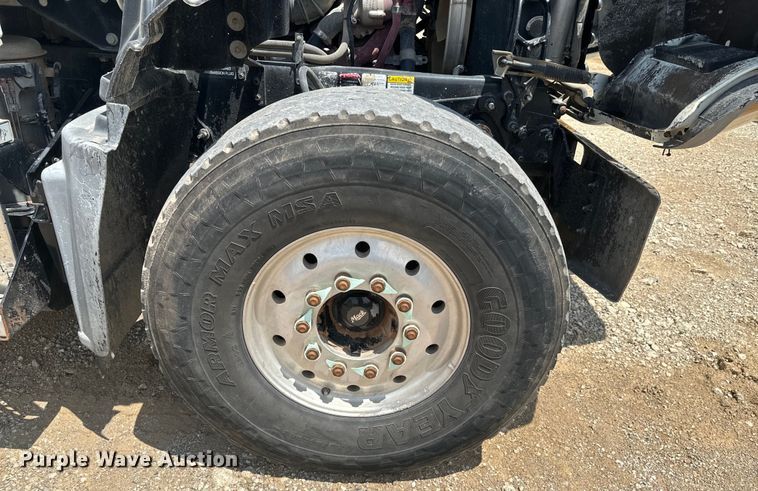 image for item DX0641 2017 Mack GU713 dump truck