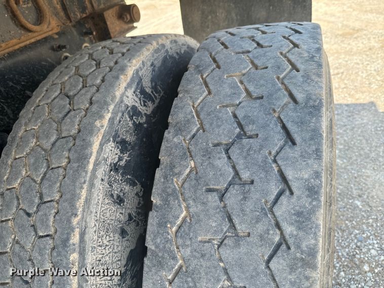 image for item DX0641 2017 Mack GU713 dump truck