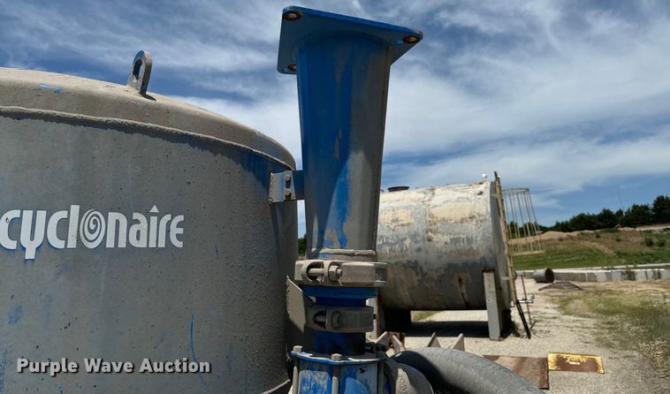 image for item DX0643 Cyclonaire pneumatic rail car unloader