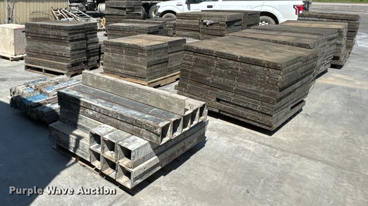 image for item DX0660 Concrete equipment