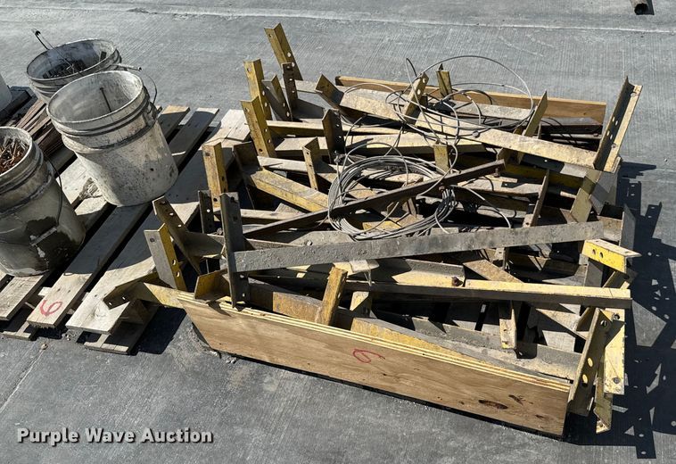 image for item DX0660 Concrete equipment