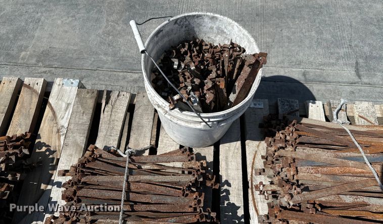 image for item DX0660 Concrete equipment