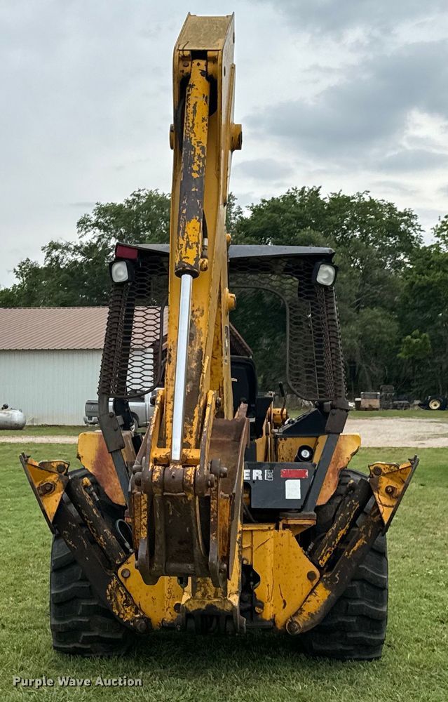 image for item DX0667 1988 John Deere 310C backhoe