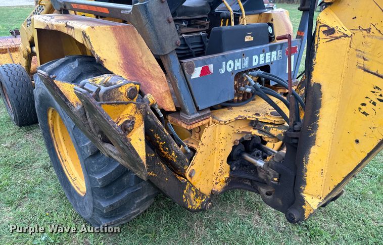 image for item DX0667 1988 John Deere 310C backhoe