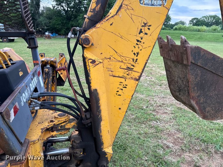 image for item DX0667 1988 John Deere 310C backhoe