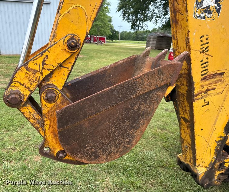 image for item DX0667 1988 John Deere 310C backhoe
