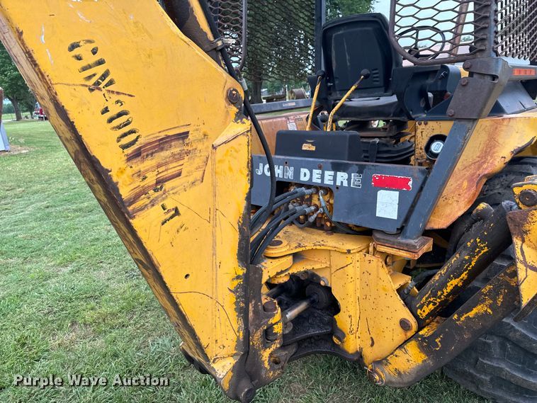 image for item DX0667 1988 John Deere 310C backhoe
