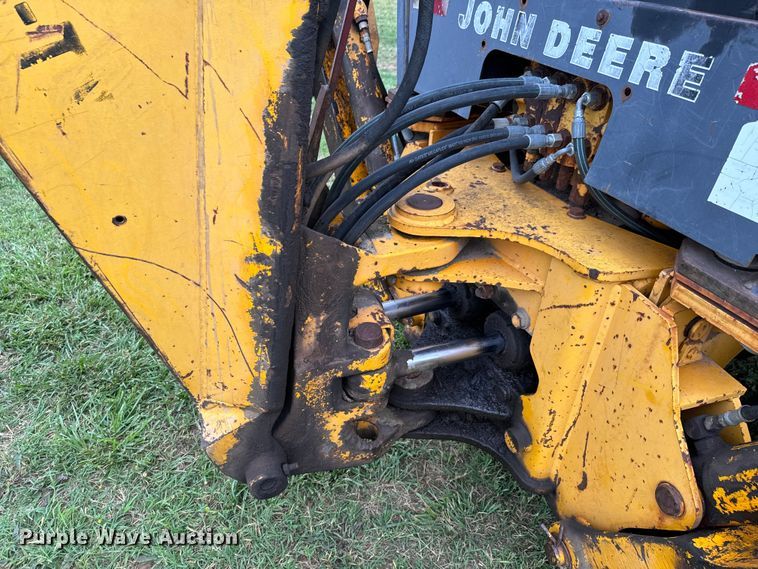 image for item DX0667 1988 John Deere 310C backhoe