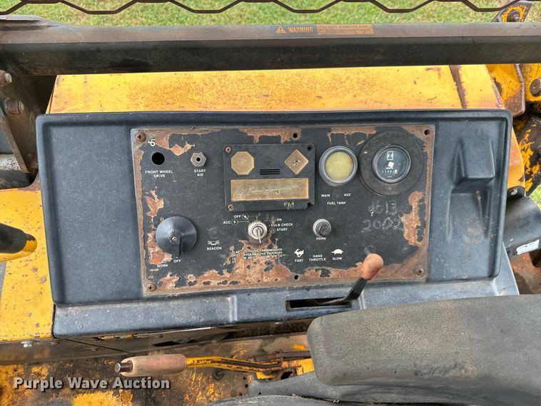 image for item DX0667 1988 John Deere 310C backhoe