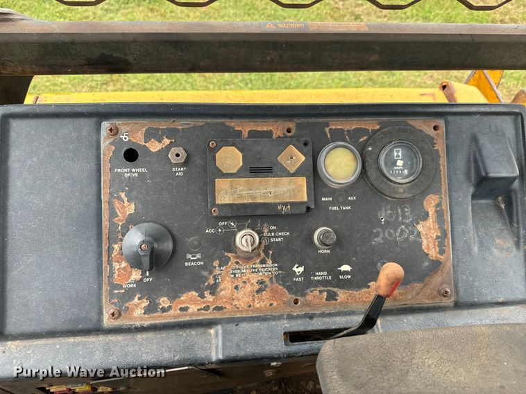 image for item DX0667 1988 John Deere 310C backhoe