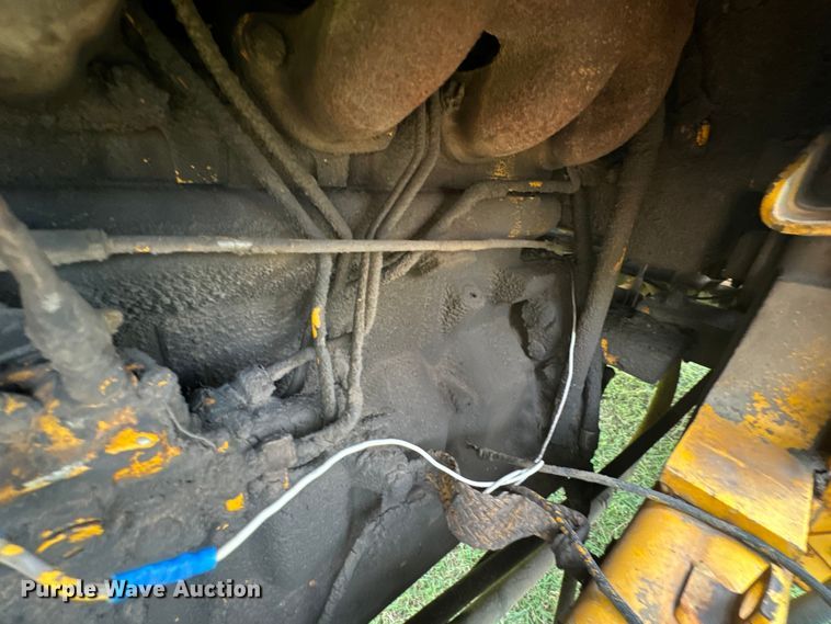 image for item DX0667 1988 John Deere 310C backhoe