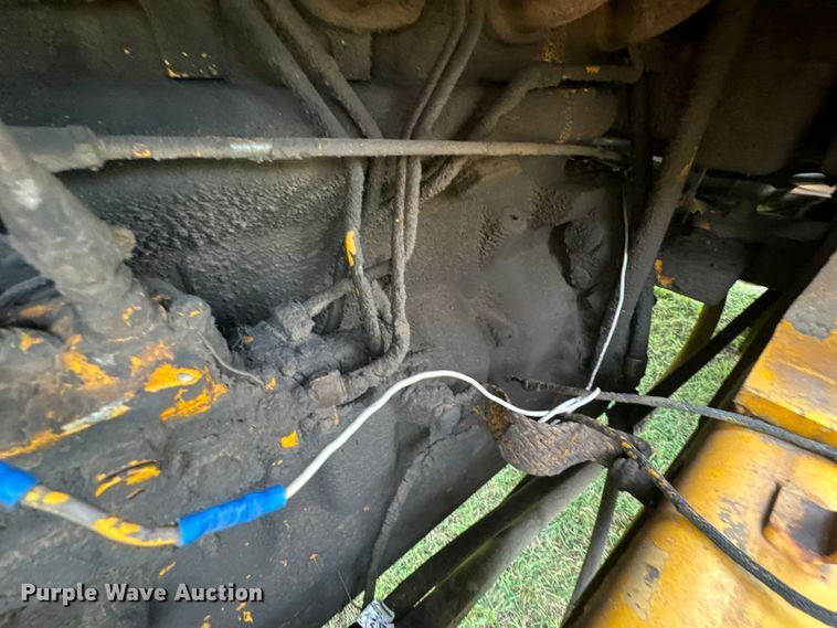 image for item DX0667 1988 John Deere 310C backhoe