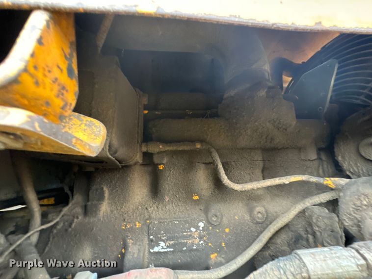 image for item DX0667 1988 John Deere 310C backhoe