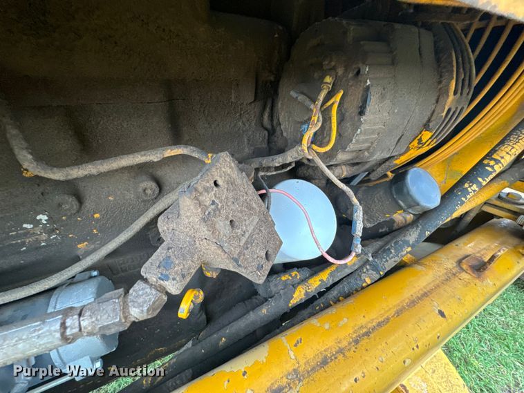 image for item DX0667 1988 John Deere 310C backhoe