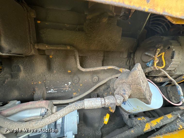 image for item DX0667 1988 John Deere 310C backhoe