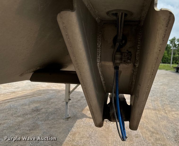 image for item DX0677 2021 Travis end dump trailer