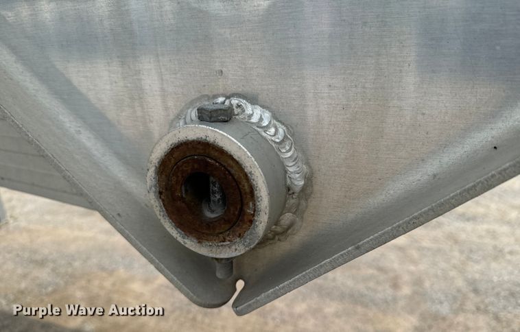 image for item DX0677 2021 Travis end dump trailer