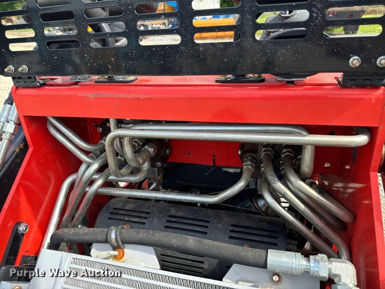 image for item DX0698 2023 AGT LRT23 compact utility loader