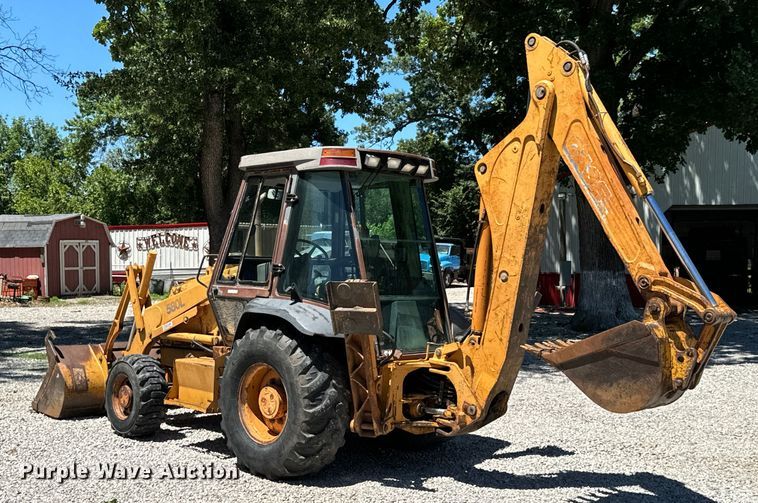 image for item DX0703 1999 Case 580L backhoe