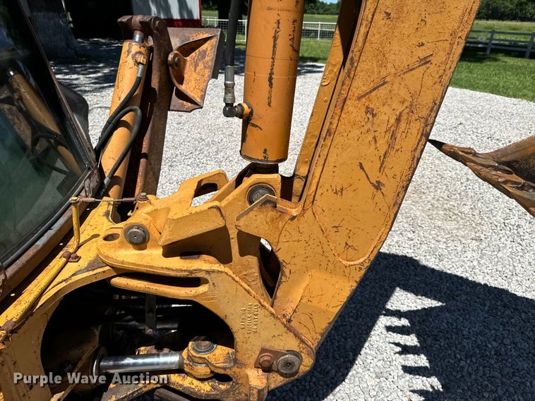image for item DX0703 1999 Case 580L backhoe