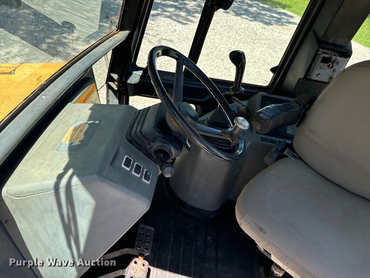 image for item DX0703 1999 Case 580L backhoe