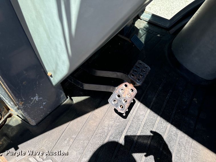 image for item DX0703 1999 Case 580L backhoe