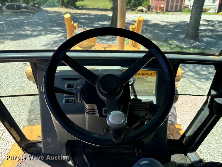 image for item DX0703 1999 Case 580L backhoe