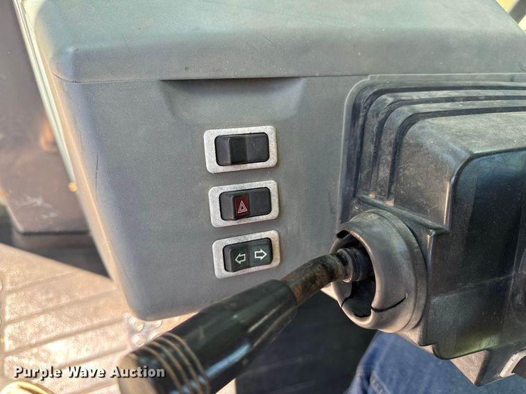 image for item DX0703 1999 Case 580L backhoe