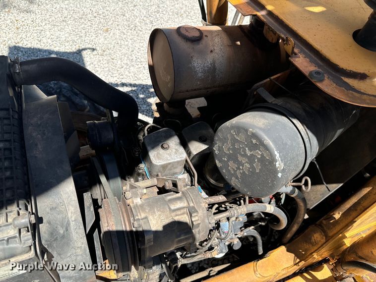 image for item DX0703 1999 Case 580L backhoe