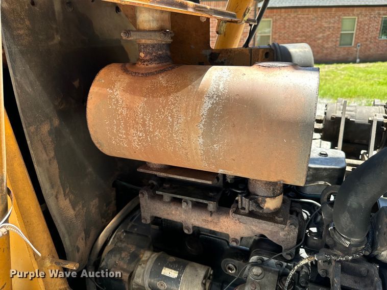 image for item DX0703 1999 Case 580L backhoe