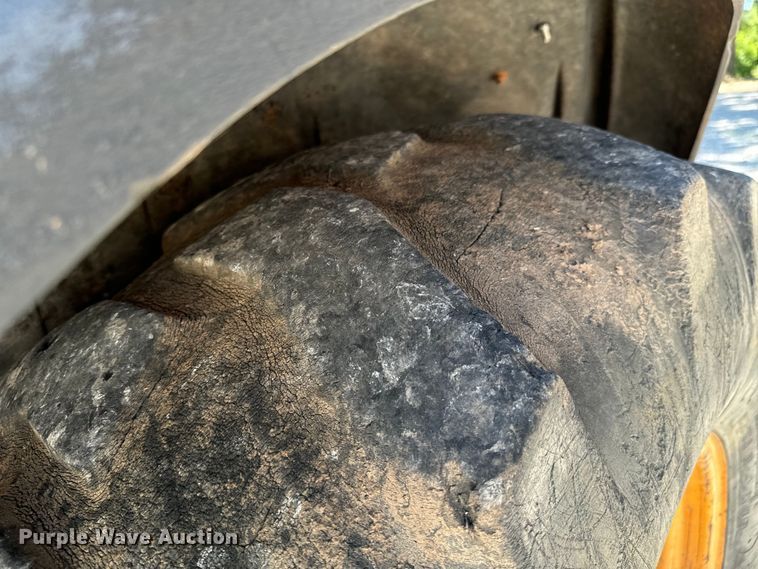 image for item DX0703 1999 Case 580L backhoe