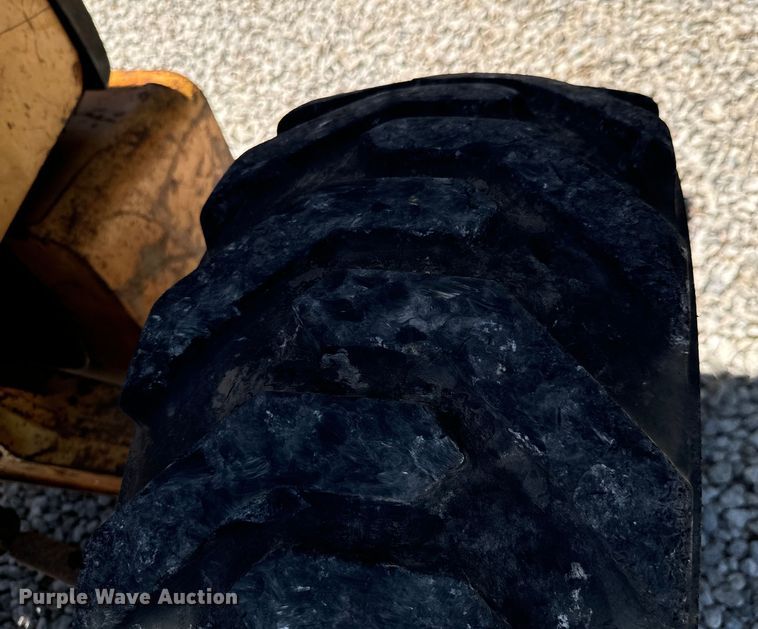 image for item DX0703 1999 Case 580L backhoe