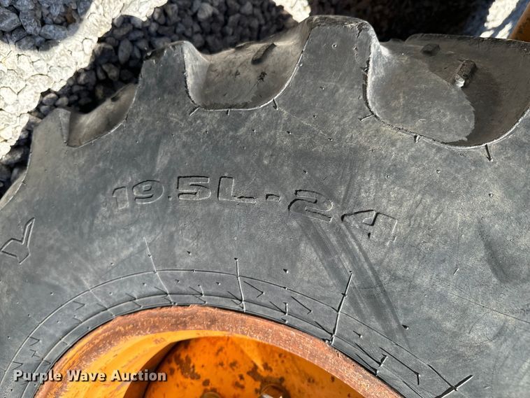 image for item DX0703 1999 Case 580L backhoe